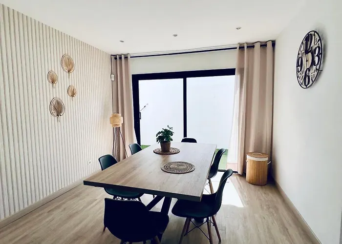 Trendy Isabella, Heated Pool بيت للعطل *